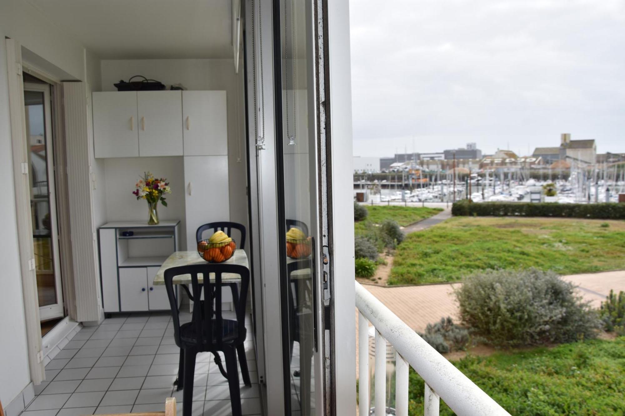 Appartement 1 Chambre, Avec Loggia Et Vue Sur Le Port Olona La Chaume Zewnętrze zdjęcie